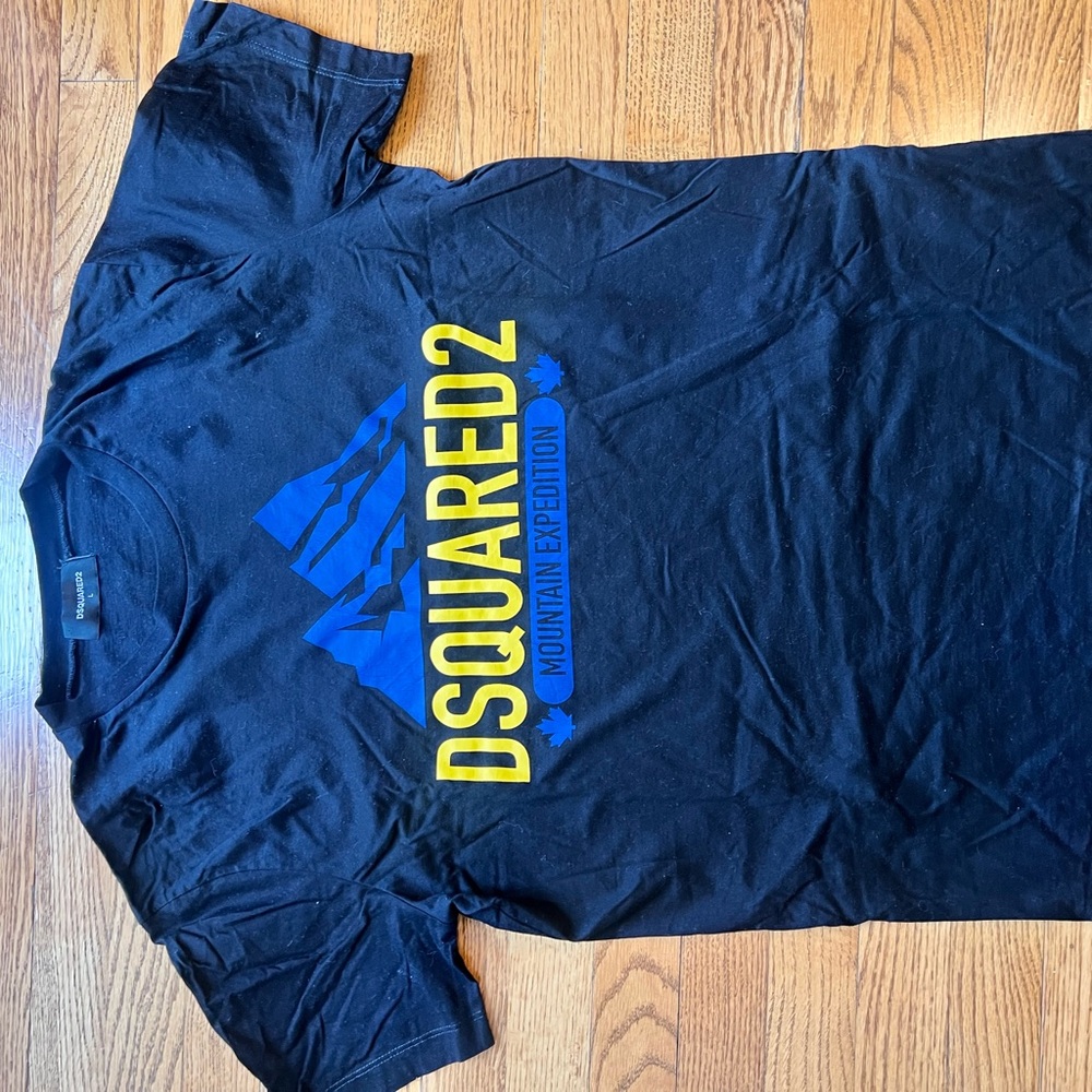 DSQUARED2 Black and Blue Short Sleeve Tee with Bold Graphic